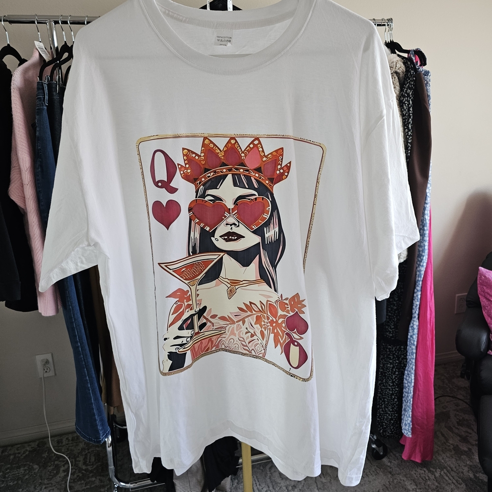 Queen of Hearts Graphic T-Shirt